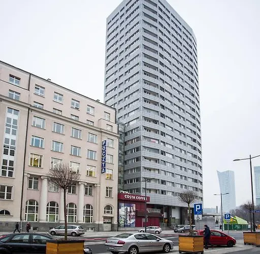 Swietokrzyska * وارسو