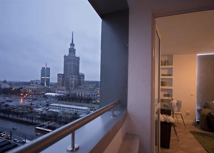 Swietokrzyska * وارسو