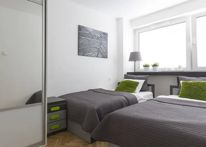 Swietokrzyska وارسو