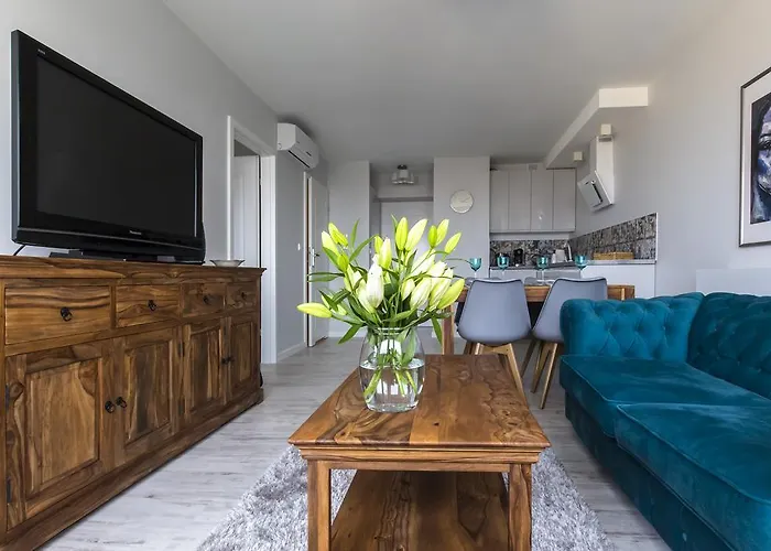 شقة Swietokrzyska *